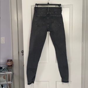 zara women’s mid rise skinny jeans !